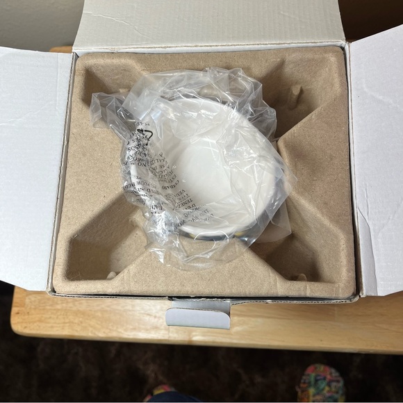 NIB It's a Party Premium Scentsy Warmer - Picture 8 of 11